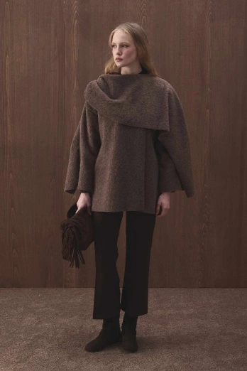 Hooopstore - Asimetrik Kesim Pelerin Yaka Kahve Kaban