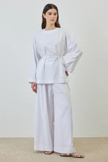 Hooopstore - Organik Karışımlı Bisiklet Yaka Beyaz Bluz (1)