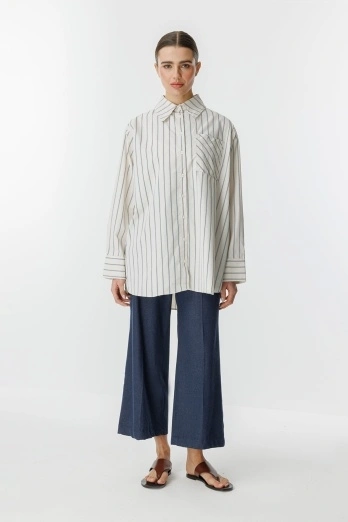 Hooopstore - Çizgili Oversize Krem Gömlek (1) Hooopstore - Çizgili Oversize Krem Gömlek (1)