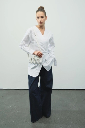 Hooopstore - Dora Yandan Bağlama Detaylı Beyaz Gömlek