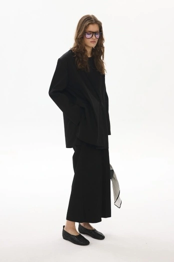 Hooopstore - Gabbro Pile Detaylı Siyah Pantolon (1) Hooopstore - Gabbro Pile Detaylı Siyah Pantolon (1)