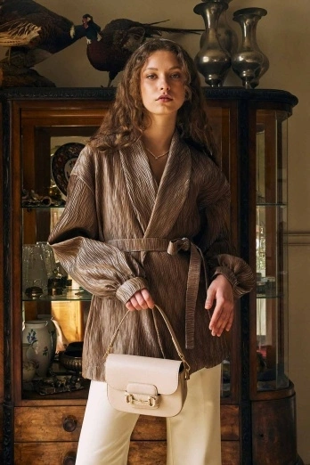 Hooopstore - Metal Toka Kapaklı Vizon Çanta (1) Hooopstore - Metal Toka Kapaklı Vizon Çanta (1)