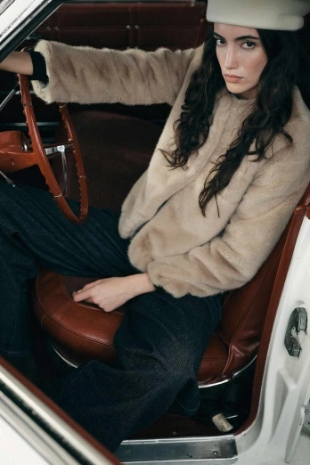 Hooopstore - Kısa Düğmeli Pelüş Vizon Ceket