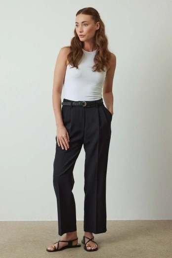 Hooopstore - Lisa Ütü İzli Siyah Pantolon Hooopstore - Lisa Ütü İzli Siyah Pantolon