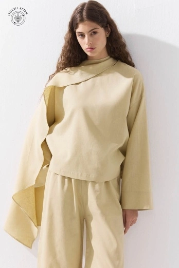Hooopstore - Lyocell Keten Pelerin Detaylı Basic Kum Beji Bluz