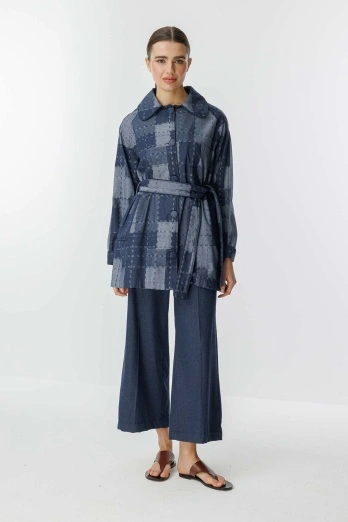 Hooopstore - Meri Kare Desenli Denim Dokulu Lacivert Ceket (1) Hooopstore - Meri Kare Desenli Denim Dokulu Lacivert Ceket (1)