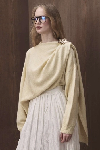 Hooopstore - Metal Çok Yapraklı Gold Broş Hooopstore - Metal Çok Yapraklı Gold Broş