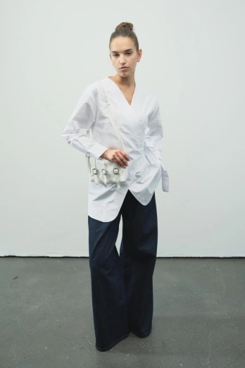 Hooopstore - Morin Metal Aksesuarlı Beyaz Çanta