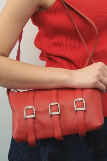 Hooopstore - Morin Metal Aksesuarlı Kırmızı Çanta (1)