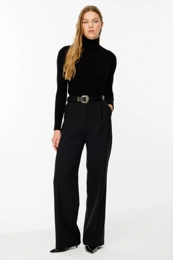 Hooopstore - Pile Detaylı Siyah Palazzo Pantolon (1) Hooopstore - Pile Detaylı Siyah Palazzo Pantolon (1)