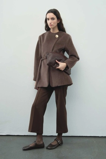 Hooopstore - Premium Asimetrik Yaka Kısa Kahve Kaban