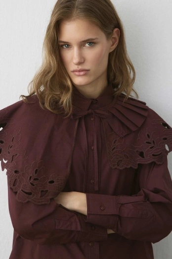 Hooopstore - Premium Poplin Pilise Detaylı Nakışlı Bordo Yaka