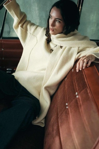 Hooopstore - Premium Yumuşak Dokulu Tereyağı Sarısı Kazak