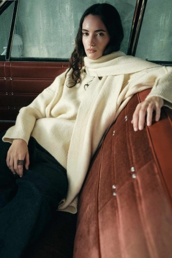 Hooopstore - Premium Yumuşak Dokulu Tereyağı Sarısı Kazak (1)