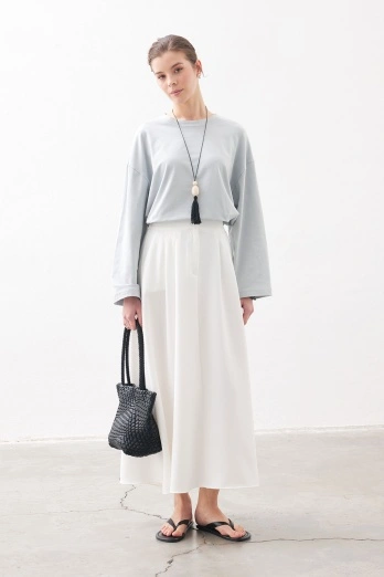 Hooopstore - Rahat Kesim Dökümlü Beyaz Etek (1)