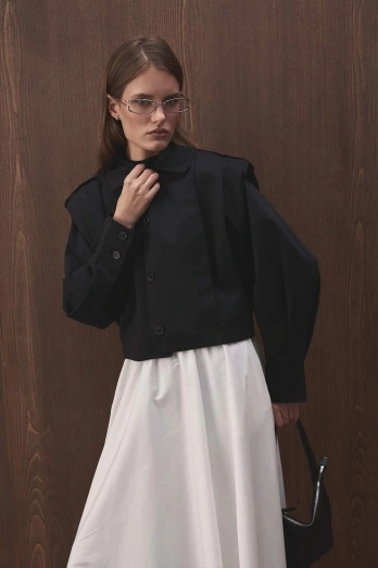 Hooopstore - Vatkalı Gabardin Kısa Siyah Ceket