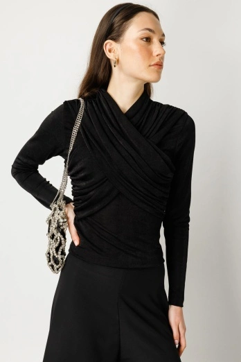 Hooopstore - Verev Kapamalı Buzy Bluz - Siyah