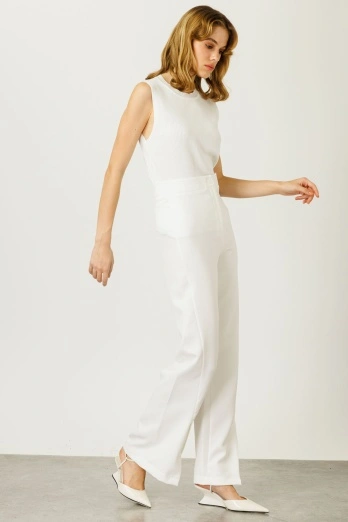 Hooopstore - Verev Yırtmaçlı Krep Ekru Pantolon (1)