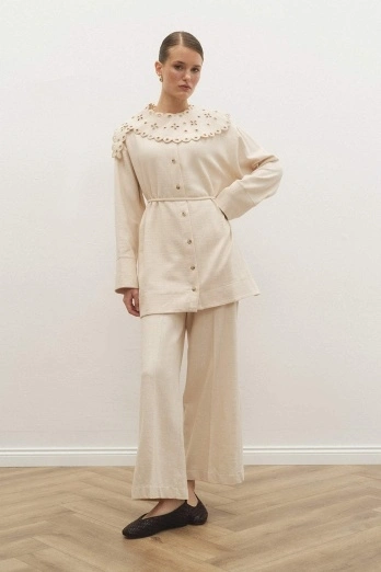 Hooopstore - Visolin Ütü İzli Krem Pantolon (1) Hooopstore - Visolin Ütü İzli Krem Pantolon (1)