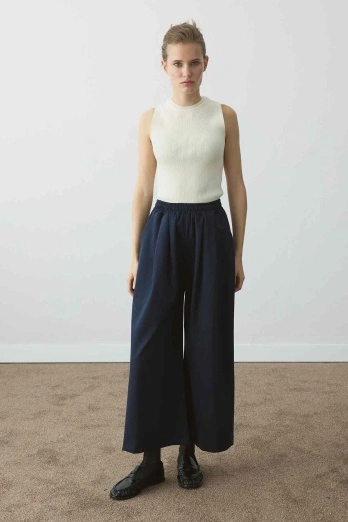 Hooopstore - Yüksek Bel Dökümlü Pile Detaylı Lacivert Pantolon