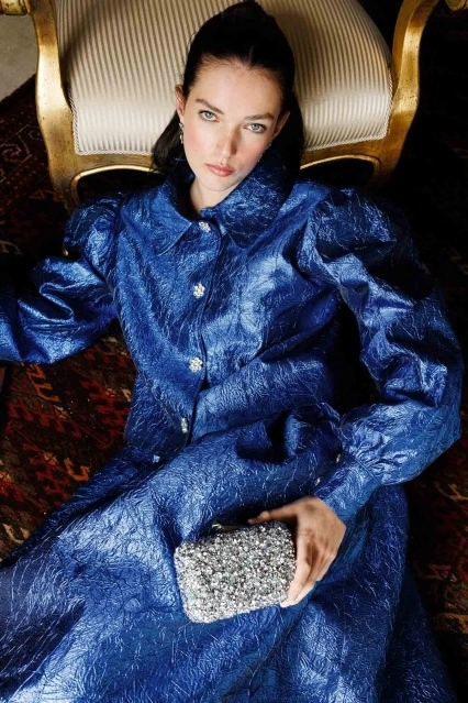 Taş Düğmeli Saks Mavisi Brokar Etekli Takım