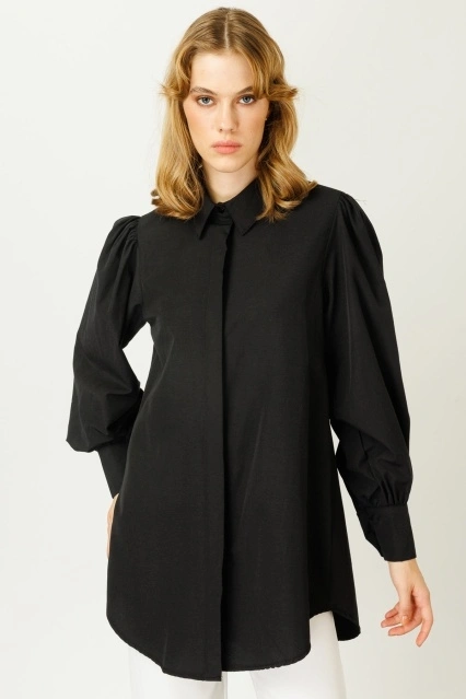 Balon Kollu Basıc Siyah Gömlek