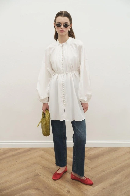 Birit Detaylı Beyaz Gömlek