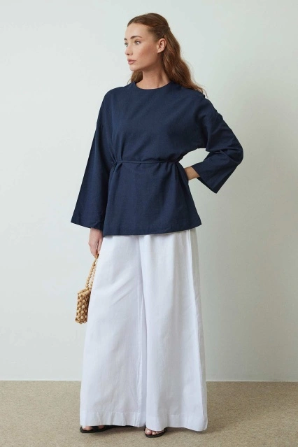 Organik Karışımlı Bisiklet Yaka Lacivert Bluz