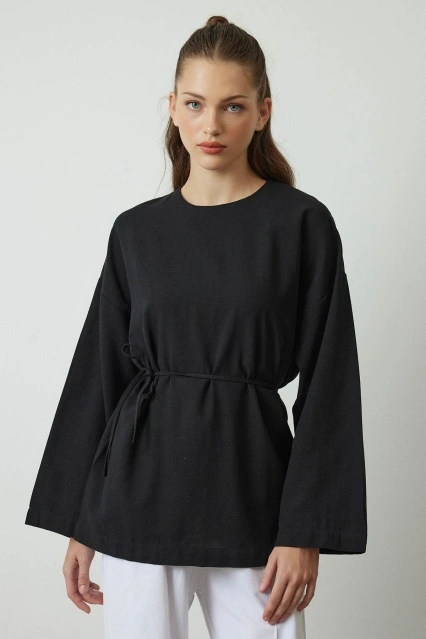 Organik Karışımlı Bisiklet Yaka Siyah Bluz
