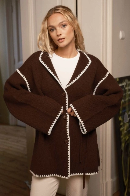 Biye İşleme Detaylı Kahve Hırka Biye İşleme Detaylı Kahve Hırka