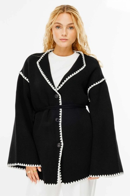 Biye İşleme Detaylı Siyah Hırka