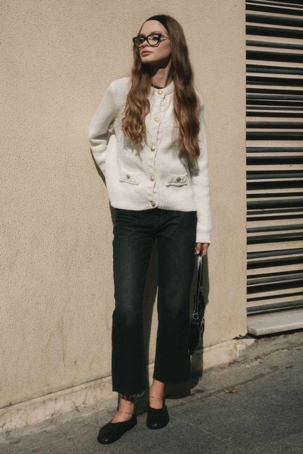 Buklet Dokulu Krem Hırka Buklet Dokulu Krem Hırka