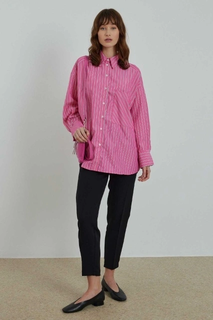 Çizgili Oversize Fuşya Gömlek Çizgili Oversize Fuşya Gömlek
