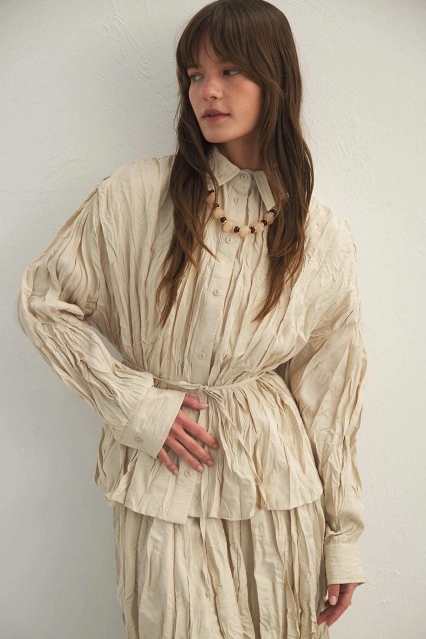 Crush Dokulu Bej Gömlek