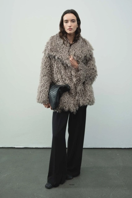 Deri Kemer Detaylı Suni Kürk Vizon Ceket