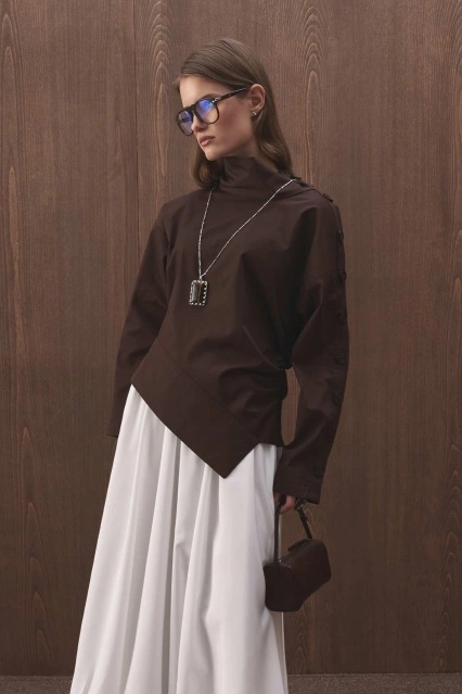 Düğme Detaylı Asimetrik Kahve Bluz