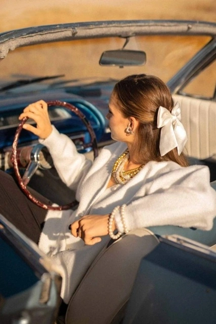 Düğme Detaylı Krem Hırka