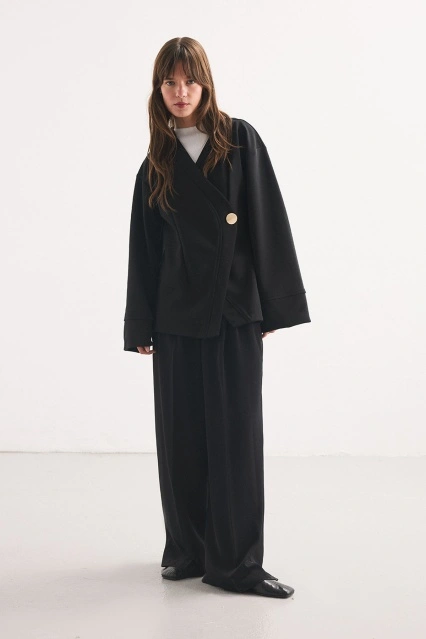 Düğme Detaylı Siyah Kimono Bluz