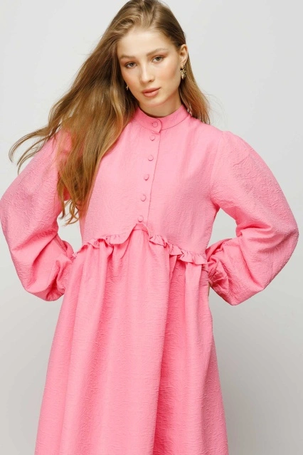 Fırfır Detaylı Yakalı Pembe Elbise