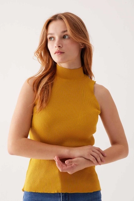 Fitilli Crop Hardal Top