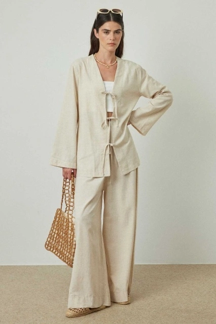 Fiyonk Bağlama Naturel Gömlek Fiyonk Bağlama Naturel Gömlek