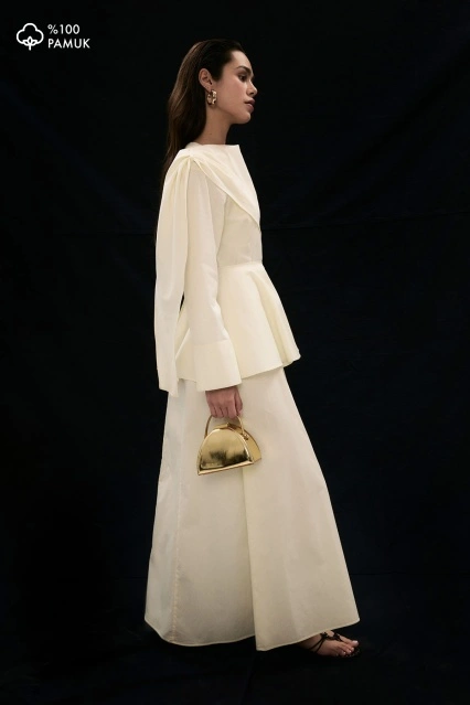 Flow Pelerin Detaylı Poplin Krem Elbise Flow Pelerin Detaylı Poplin Krem Elbise