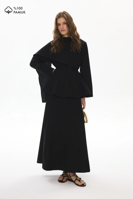 Flow Pelerin Detaylı Poplin Siyah Elbise Flow Pelerin Detaylı Poplin Siyah Elbise