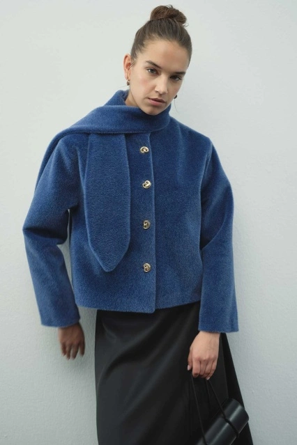 Fular Bağlama Detaylı Kısa İndigo Ceket