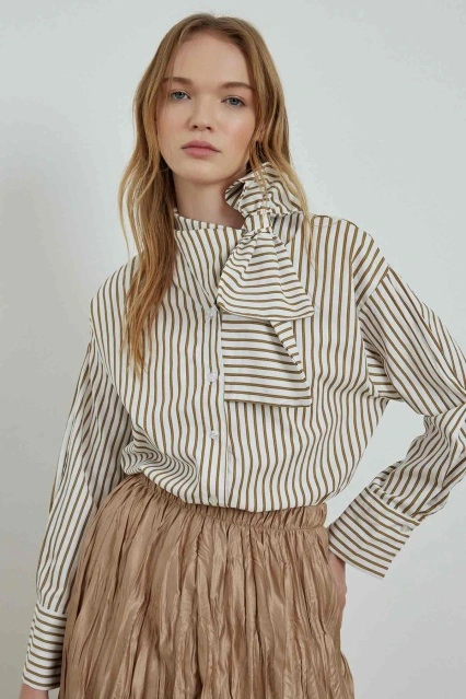 Fular Yaka Gömlek - Kahve