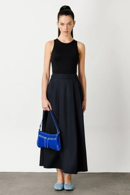 Pileli Lacivert Etek