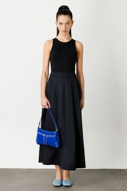 Pileli Lacivert Etek Pileli Lacivert Etek