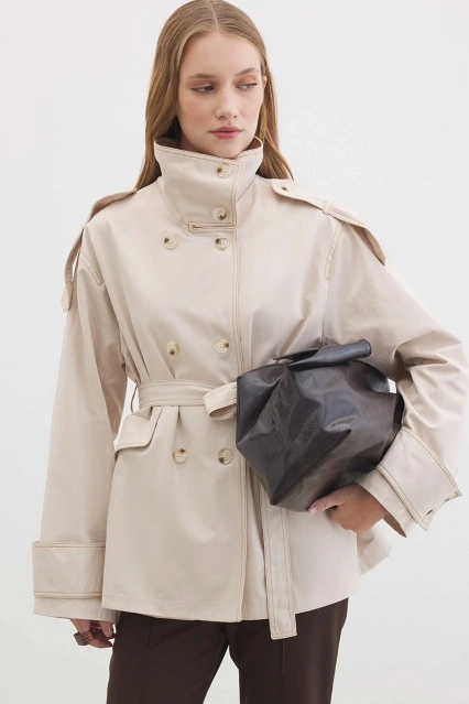 Geniş Yaka Taş Trençkot