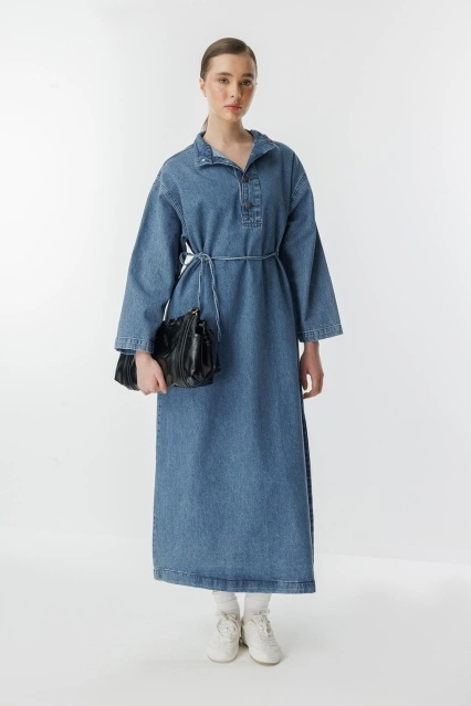 Gina Yaka Detaylı Açık Mavi Denim Elbise