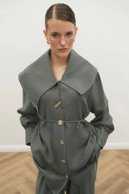 Gold Aksesuarlı Lilyum Gri Ceket Takım